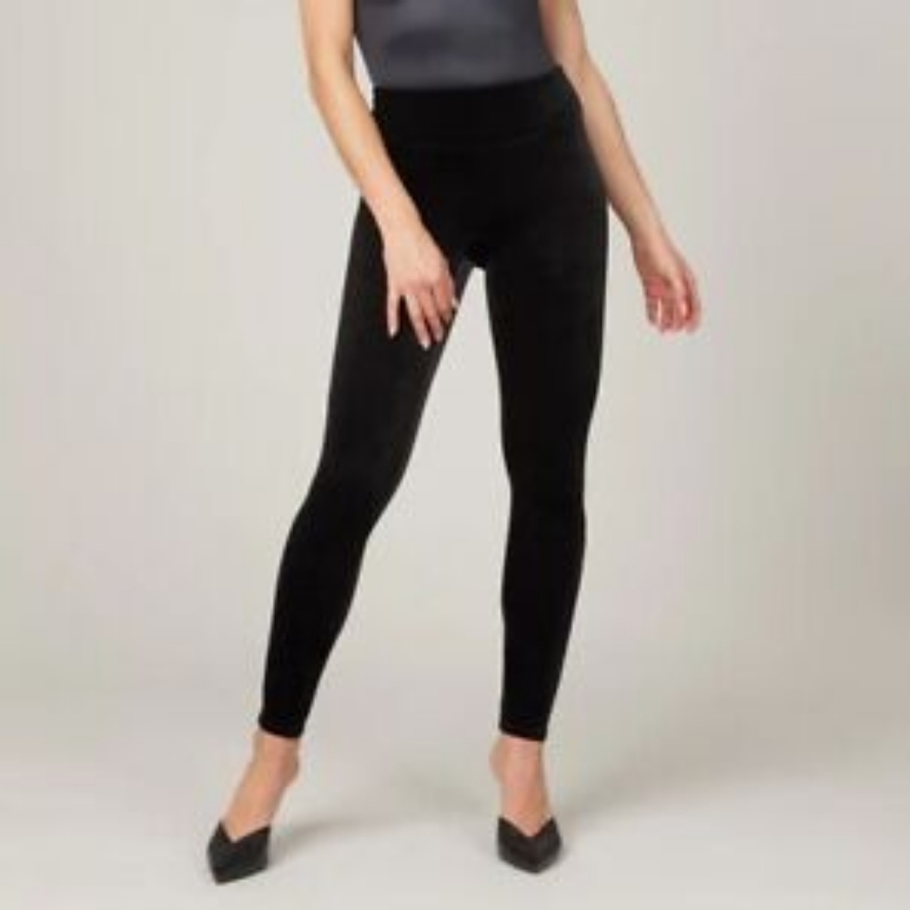 Spanx Ready to WOW Black Velvet Leggings Size M